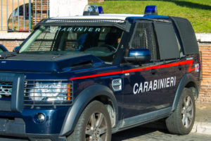Auto dei Carabinieri: attacco ai Carabinieri in provincia di Bologna
