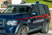 Attacco ai Carabinieri alla periferia di Bologna Auto dei Carabinieri: attacco ai Carabinieri in provincia di Bologna