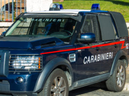 Attacco ai Carabinieri alla periferia di Bologna Auto dei Carabinieri: attacco ai Carabinieri in provincia di Bologna