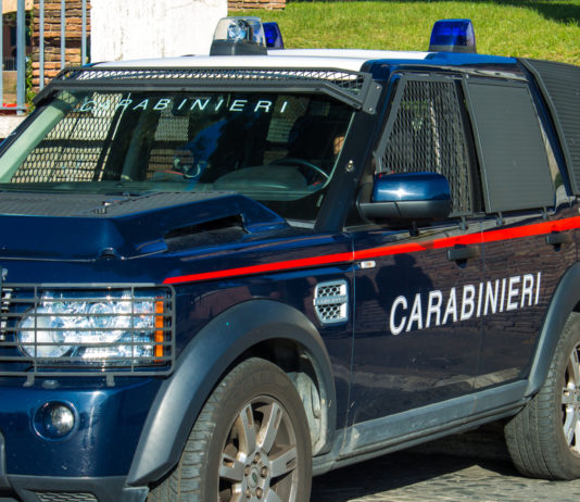 Attacco ai Carabinieri alla periferia di Bologna Auto dei Carabinieri: attacco ai Carabinieri in provincia di Bologna