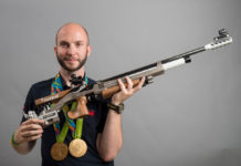 Niccolò Campriani riceve la cittadinanza onoraria di Bibbiena Niccolò Campriani con carabina Pardini