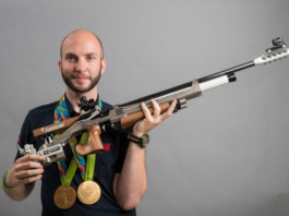 Niccolò Campriani riceve la cittadinanza onoraria di Bibbiena Niccolò Campriani con carabina Pardini