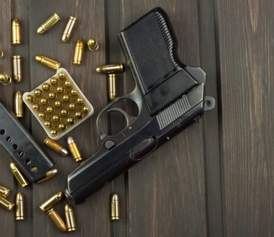 Norma europea sulle armi, le mediazioni tra Parlamento, Consiglio e Commissione Norma europea sull armi: la mediazione di Consiglio, Commissione e Parlamento Europeo