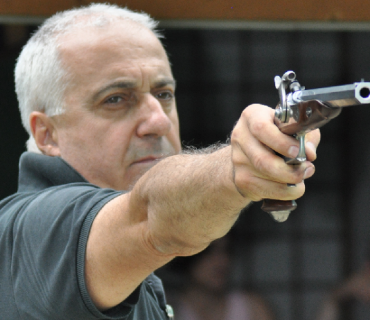 Avancarica: Davide Pedersoli Le Page, Mortimer e Kuchenreuter. Nate per vincere! Avancarica: Davide Pedersoli Le Page, Mortimer e Kuchenreuter