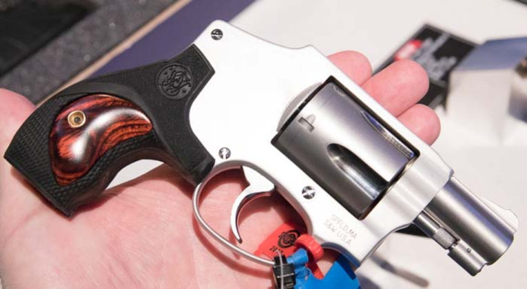 Smith and Wesson 642 Performance Center 2