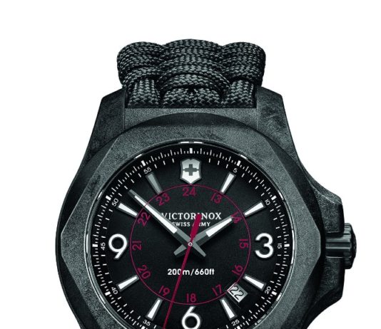 Victorinox I.N.O.X. Carbon, per sfidare i limiti del tempo Victorinox I.N.O.X. Carbon Paracord