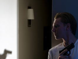 Dj Francesco: “Se lo Stato non mi difende, lo farò da solo” Legittima difesa