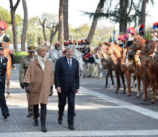 Ministri di peso alla Scuola Ufficiali Carabinieri Ministri di peso alla Scuola Ufficiali Carabinieri