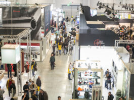 Tra Piazzapulita e Movimento 5 Stelle, ancora polemiche sui minori a Hit Show Tra Piazzapulita e Movimento 5 Stelle, ancora polemiche sui minori a Hit Show