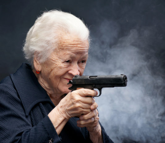 A 95 anni con 8 pistole e 12 fucili, ma è morta dal 2011 Borgo Ognina