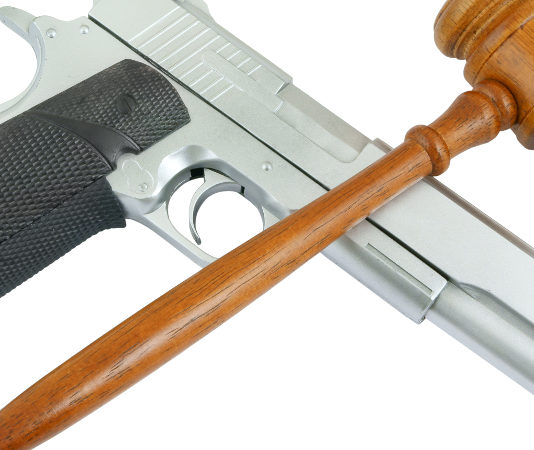 Ancora Mascolo: “Vieterei a mia figlia di uscire senza un’arma” Angelo Mascolo