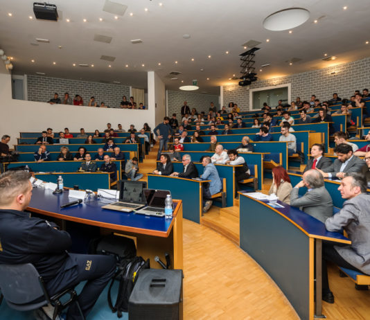 Cento studenti in pedana al Tav San Marino Shooting Club La collaborazione tra Fiocchi e l'Università di Urbino porta cento studenti in pedana al Tav San Marino Shooting Club: l'evento è in programma il 5 aprile.
