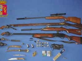 Metti otto armi tra il guardaroba e la libreria Ventimiglia