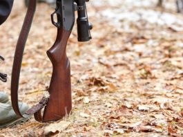 Non fu solo espressione colorita: prima il litigio, poi la revoca del porto d’armi cinghialaio