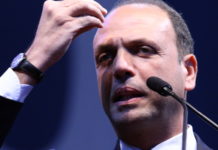 «Chi si difende in casa dai ladri non deve mai essere processato»