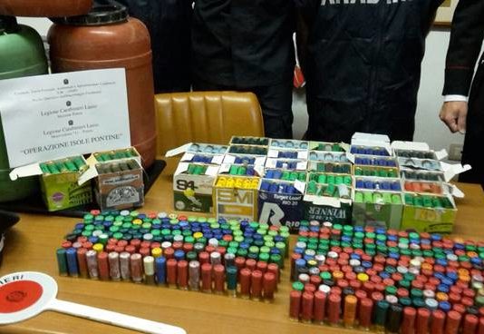 Operazione Isole Pontine, sequestrate tre armi e 1.150 munizioni Operazione isole pontine