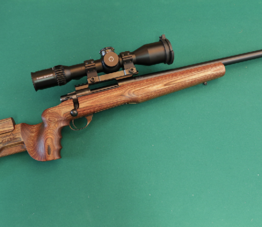 Howa 1500 Varminter con calcio Grs e cannocchiale Schmidt & Bender: accoppiata vincente Howa 1500 Hb con calcio Grs