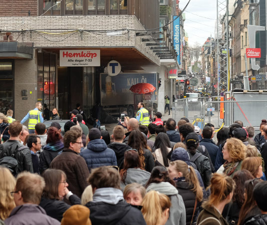 Le auto come le armi: “e allora vietiamole”