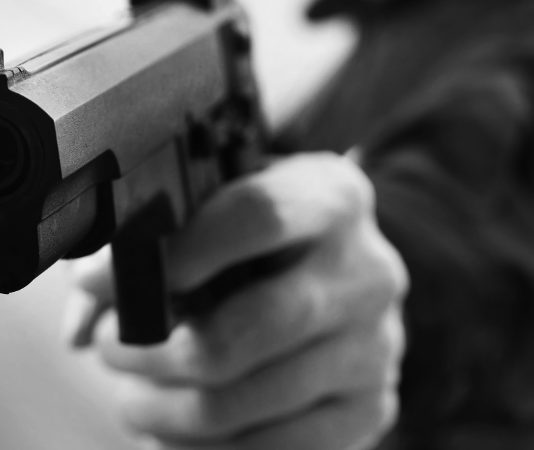 Morto dopo conflitto a fuoco con guardia giurata, ora l’indagine Vigilante