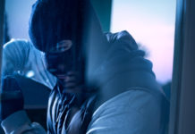 Accordo Pd-alfaniani, è sempre legittima la difesa in caso di aggressione notturna Aggressione notturna