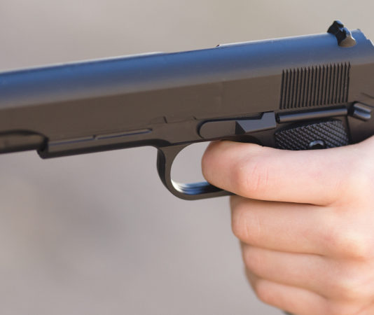 «Consegnatemi le armi giocattolo, vi regalo delle trottole»