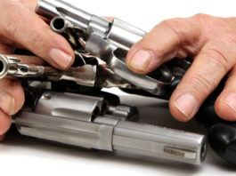 Trasferì quindici pistole senza avvertire, condannato a 2.000 euro di ammenda Cassazione