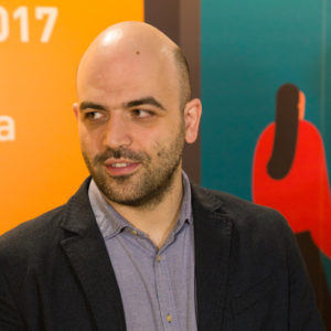 Dalle colonne di Repubblica Roberto Saviano e Massimo Cacciari bollano come troppo estensiva la riforma della legittima difesa.