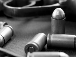 Andarono in carcere 4 anni fa, assolti dall’accusa di violazione della legge sulle armi