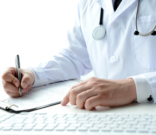 Certificato medico per il porto d’armi? 90 euro e niente fila. Ma non era abilitato