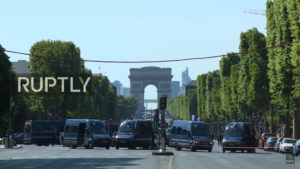 Secondo le prime ricostruzioni Adan Lofti Djaziri, l’attentatore degli Champs-Elysées, era titolare di porto d'armi sportivo valido fino al 2020.