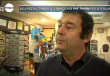 Il tabaccaio più rapinato d’Italia: “più politica, non più armi” Mattino 5 ha intervistato il titolare del Bar Sport di San Clemente, alle porte di Riccione. L’esercizio è stato vittima di 24 furti e rapine negli ultimi 30 anni.