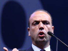 «Chiudere la legislatura con la legittima difesa» Angelino Alfano