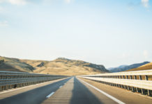 Furgone rubato, posto di blocco, uno sparo: è stato un incidente? Furgone rubato