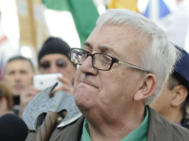 “Rivedete la Direttiva finché siete in tempo” Mario Borghezio