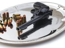 Porto d’armi servito su un vassoio d’argento?