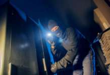 A Montesarchio rubata cassaforte con armi Montesarchio cassaforte rubata con armi