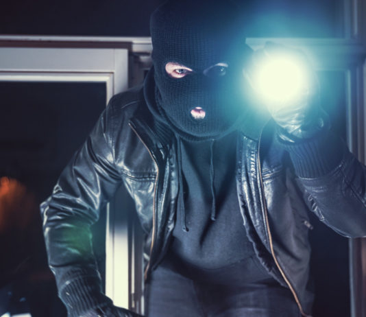 Furto in provincia di Cremona, spariti armadio blindato e cassaforte a muro