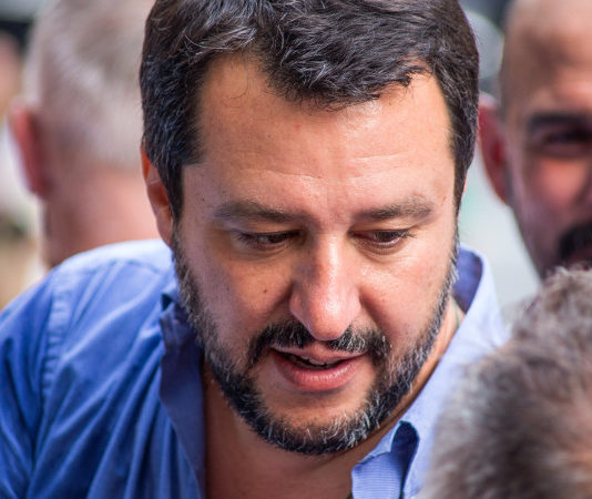 “Sulla legittima difesa basta una legge di una riga” Salvini