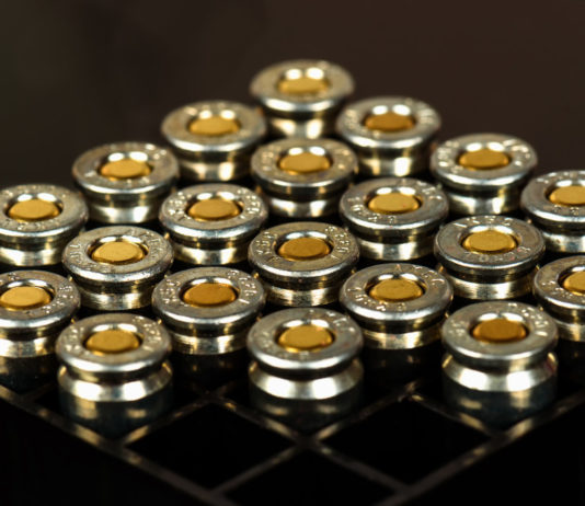 “Ingiusto comprare le armi con quei fondi”