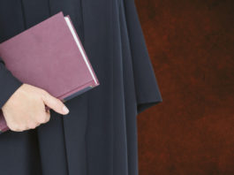 Gli avvocati parlano di legittima difesa Avvocato