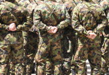 Nessun problema sulle armi in casa, c’è chi dice sì Esercito svizzero