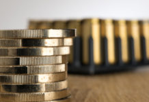 Gli italiani tornano a spendere per le armi Rapporto Coop 2017