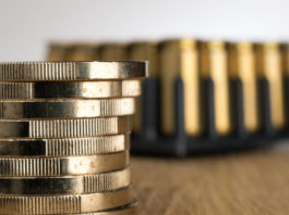 Gli italiani tornano a spendere per le armi Rapporto Coop 2017