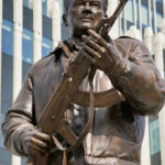Statua a Kalashnikov (4)