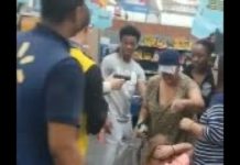 Risolve litigio per ultimo notebook in offerta estraendo la pistola dalla borsa