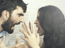 Occhio ai rapporti con ex mogli e compagne Angry couple