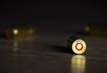 «C’è poca trasparenza nel mercato delle armi» Bullets