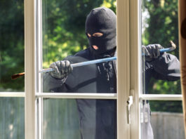 Ci risiamo, furto di armi e denuncia alla vittima