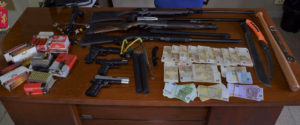 Arrestato diciannovenne di Milazzo con l’accusa di detenzione illecita di esplosivi e armi: era andato a denunciare l’acquisto di due fucili.