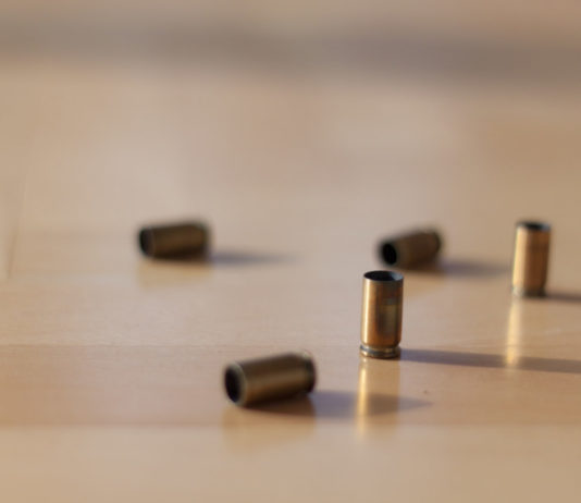 Ispettore di polizia municipale si suicida con la pistola d’ordinanza